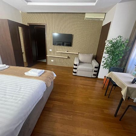 Corbeanca Therme Airport Resort المظهر الخارجي الصورة