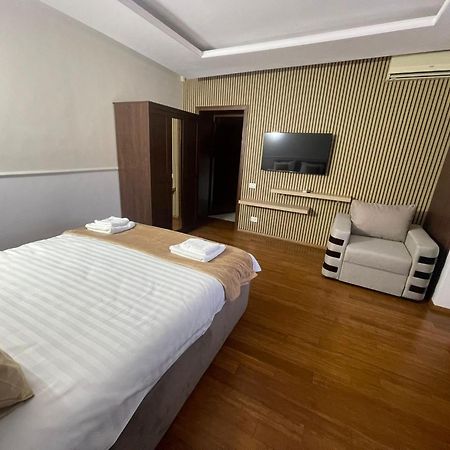 Corbeanca Therme Airport Resort المظهر الخارجي الصورة