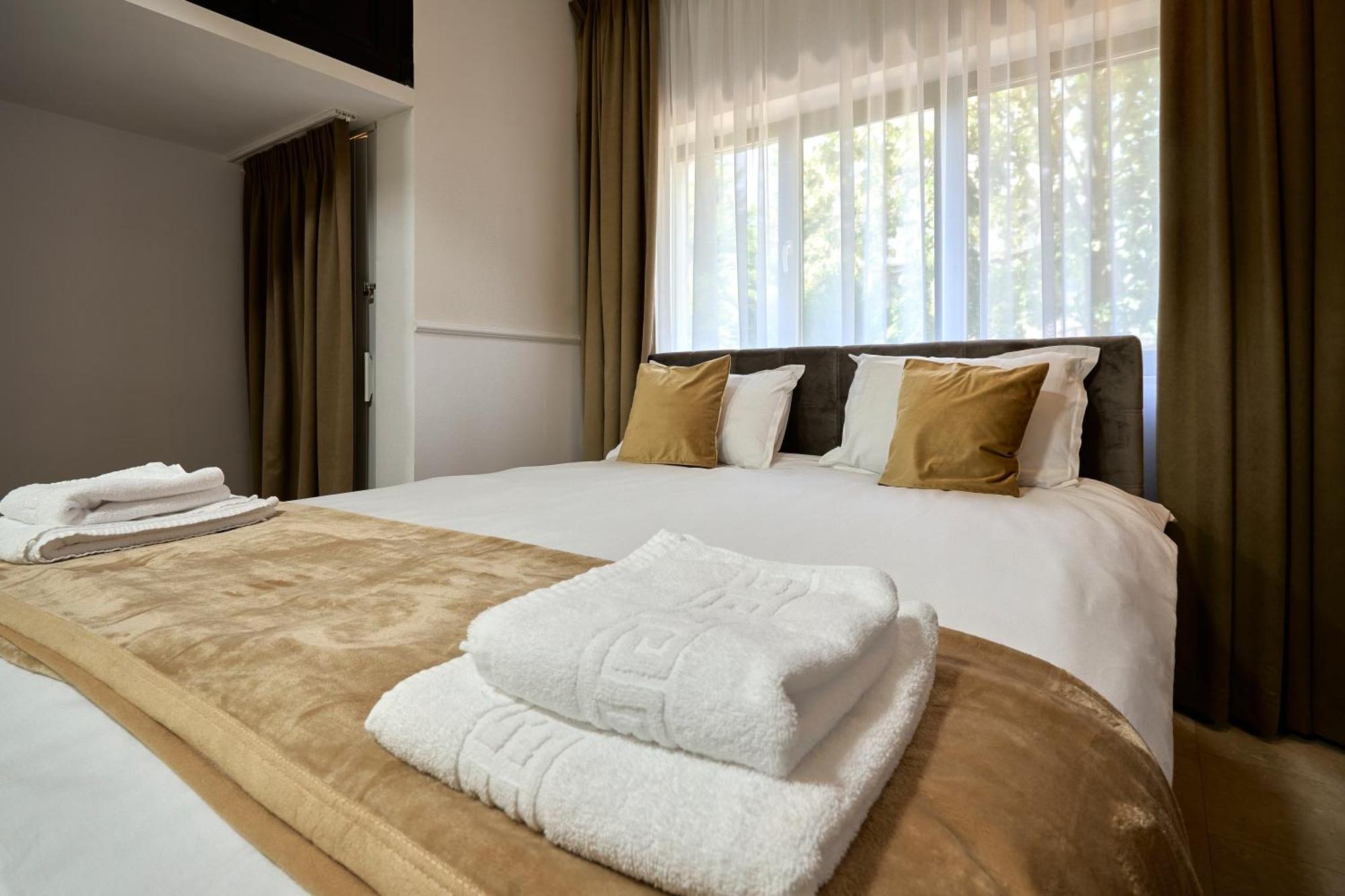 Corbeanca Therme Airport Resort المظهر الخارجي الصورة