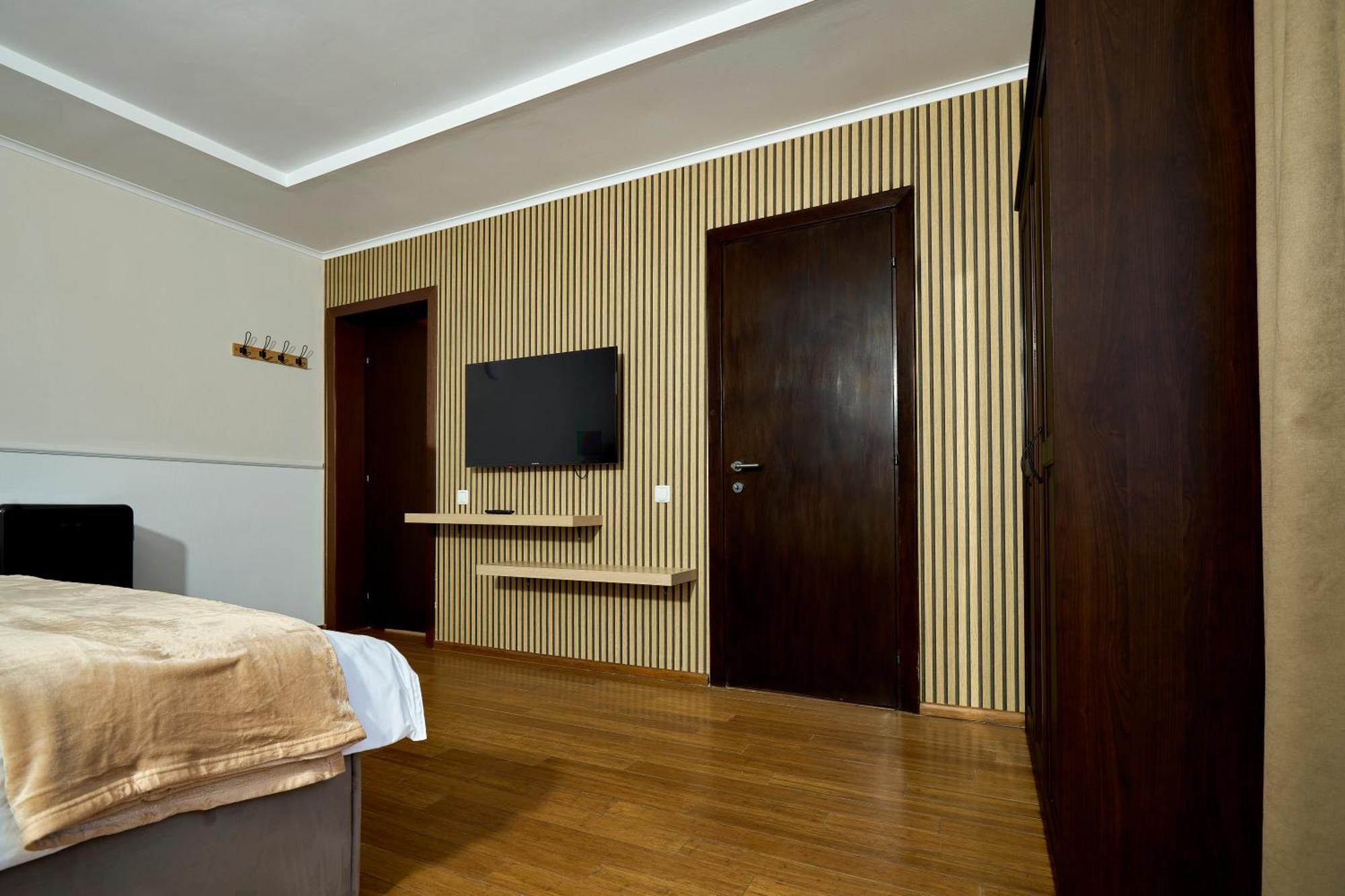 Corbeanca Therme Airport Resort المظهر الخارجي الصورة