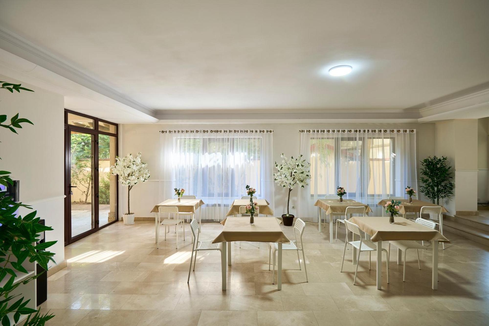 Corbeanca Therme Airport Resort المظهر الخارجي الصورة